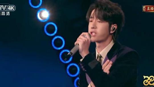 被央视各大新闻播出，王一博春晚节目和访谈，却缓解社会主流问题