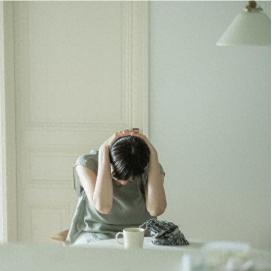 48岁阿姨坚持健身，从“中年大妈”到自律达人，身材变化最直观！