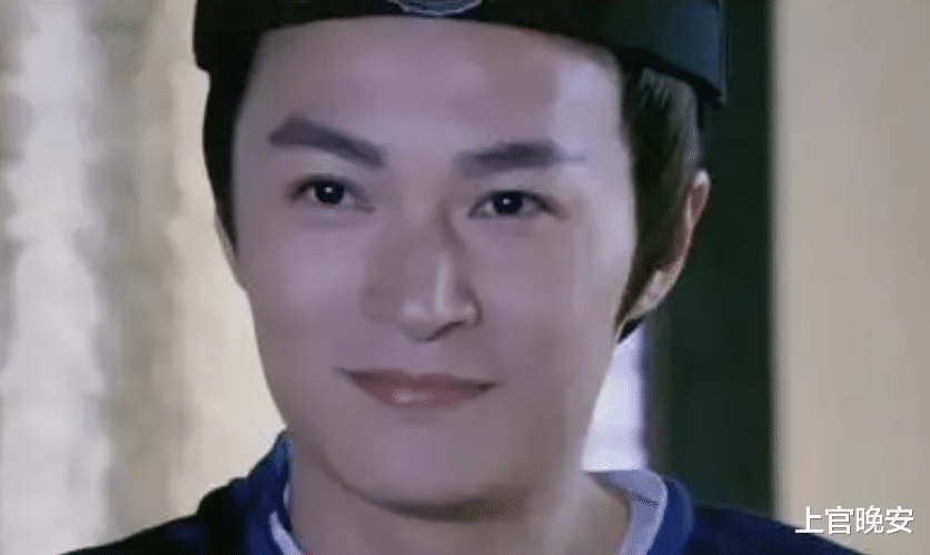 “天生桃花眼”的男星只服这6位，眉目传情自带苏感，看狗都深情