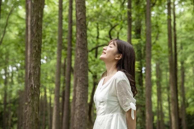 散步真的对身体好吗?医生提醒:不一定!区分体质是关键!