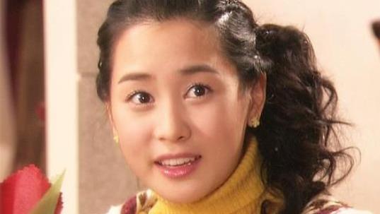 金喜善因女儿丑被质疑美白，称五官张开就好了，11年后却被打脸