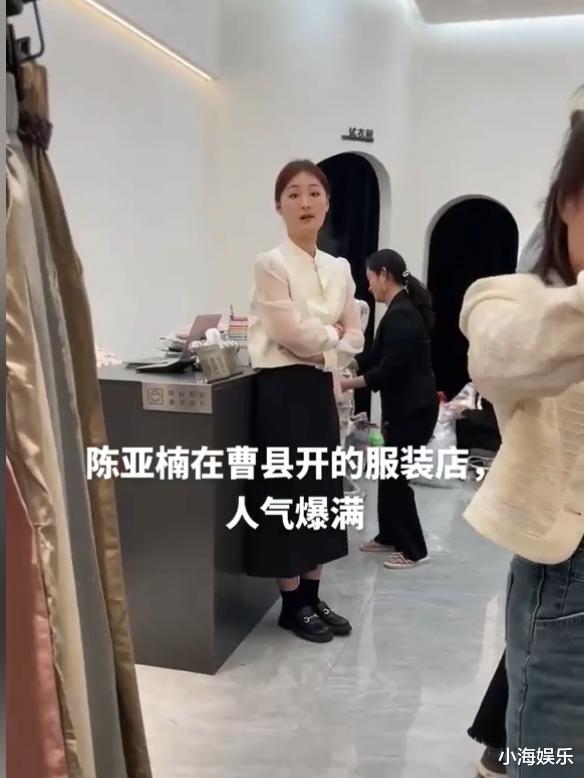 大衣哥当爷爷,办喜宴现场曝光,怀抱孙子喜笑颜开,小伟洗脱委屈