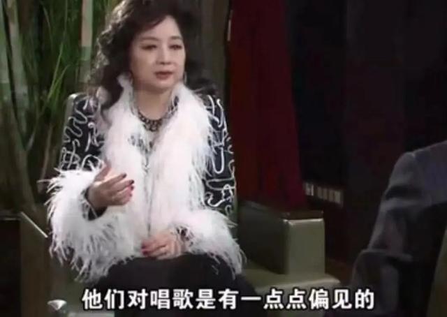 徐小凤|她宁可离婚也不愿改变中国国籍，春晚为她破例，75岁无儿无女