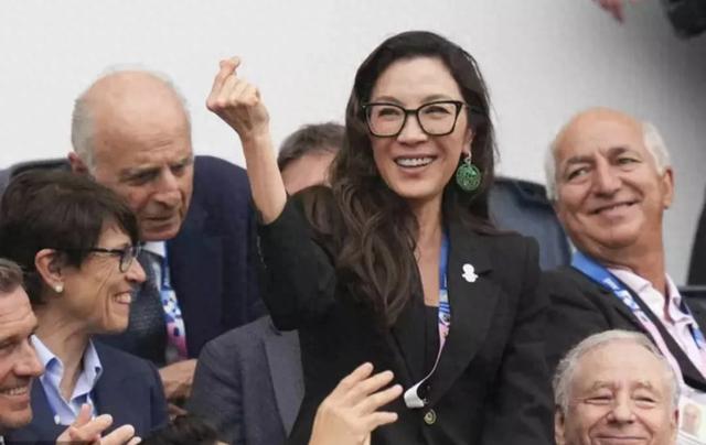 刘岩|贾玲郎朗观看巴黎奥运会开幕式 杨紫琼现场秀恩爱