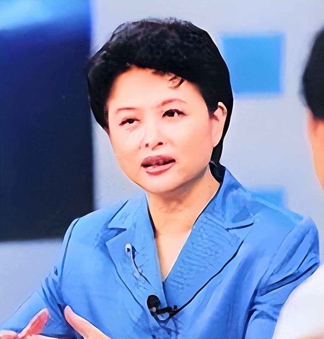 央视肖晓琳: 退休5个月，于美国儿子家死去，临终26字遗言现实写照