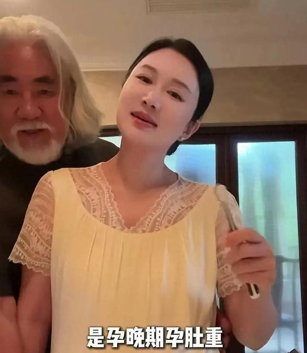 打破年龄偏见，这对“爷孙恋”夫妻用爱证明了幸福的真谛！