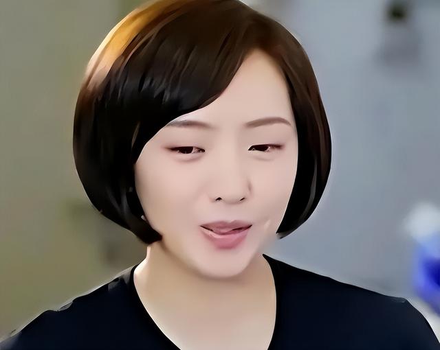 “戏里”是父女,“戏外”是夫妻,他们关系公开时,孩子都8岁了