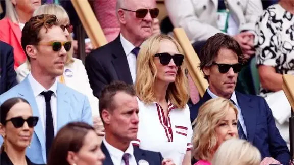 明星看温网：邓超夫妇亮相，章泽天扎辫子像18岁，阿汤哥不敢认