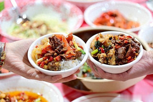 长沙下饭菜现炒有湘气的王呆呆开到泉州啦，新鲜大碗好吃实惠！