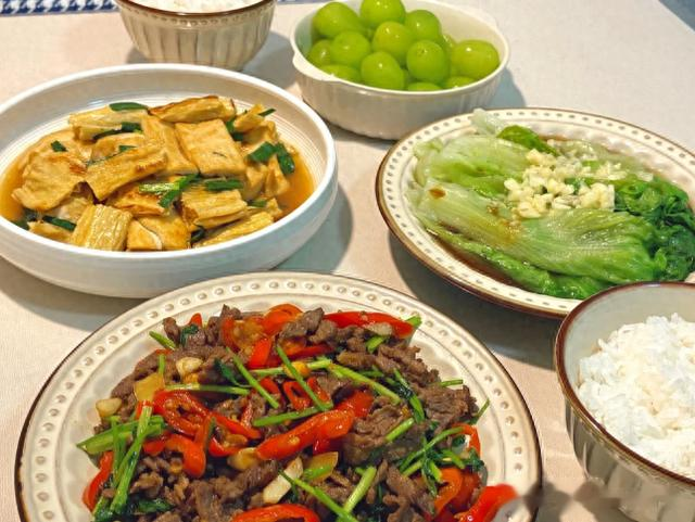 深圳女子晒失业前后伙食对比,宁可上班也不做主妇,网友:支持