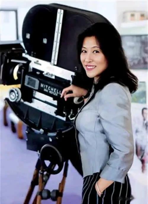 她是体坛最大败类！卷走数十亿逃往美国，如今购飞机住豪宅遭唾骂?