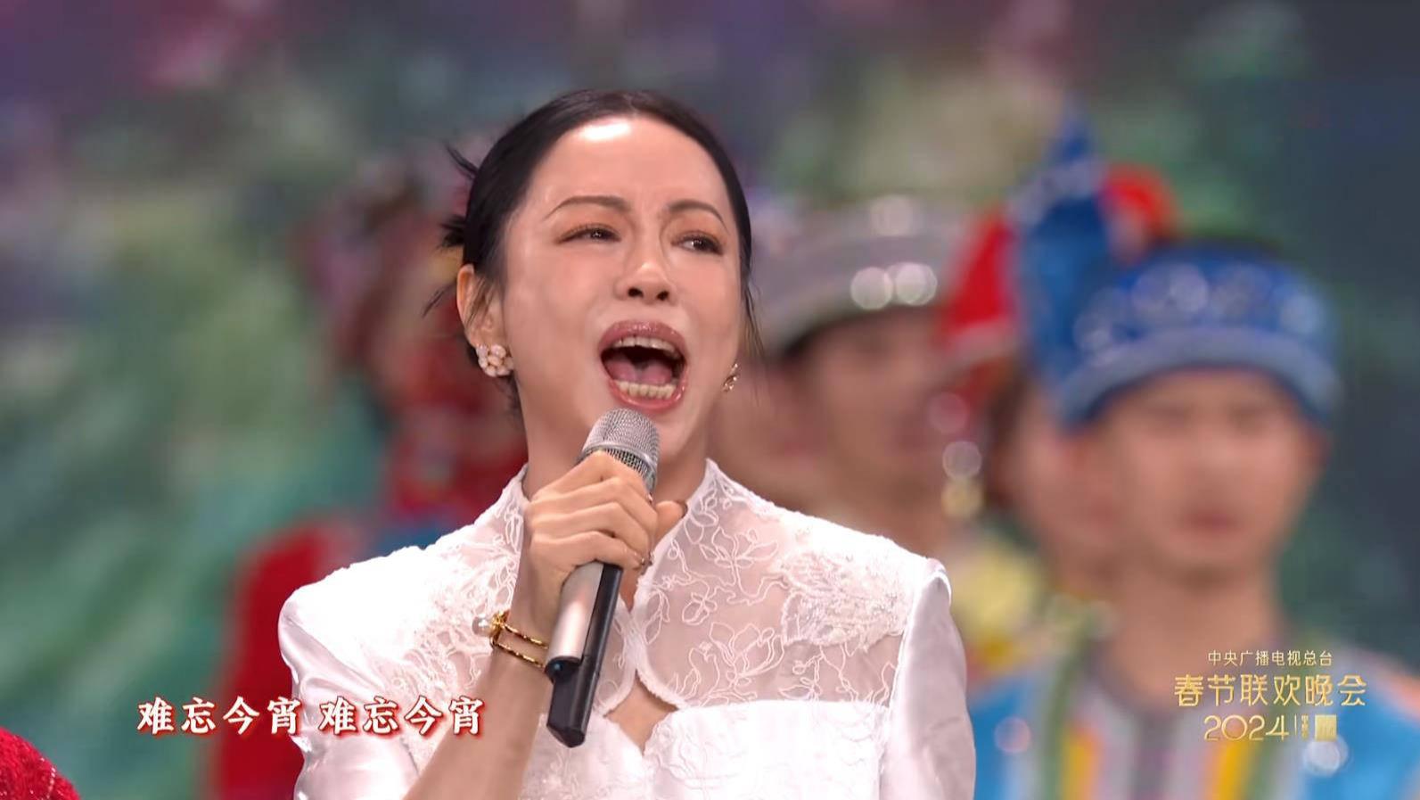 贾冰|央视力挺黄绮珊！春晚《难忘今宵》翻车后，仍被邀请录制元宵晚会
