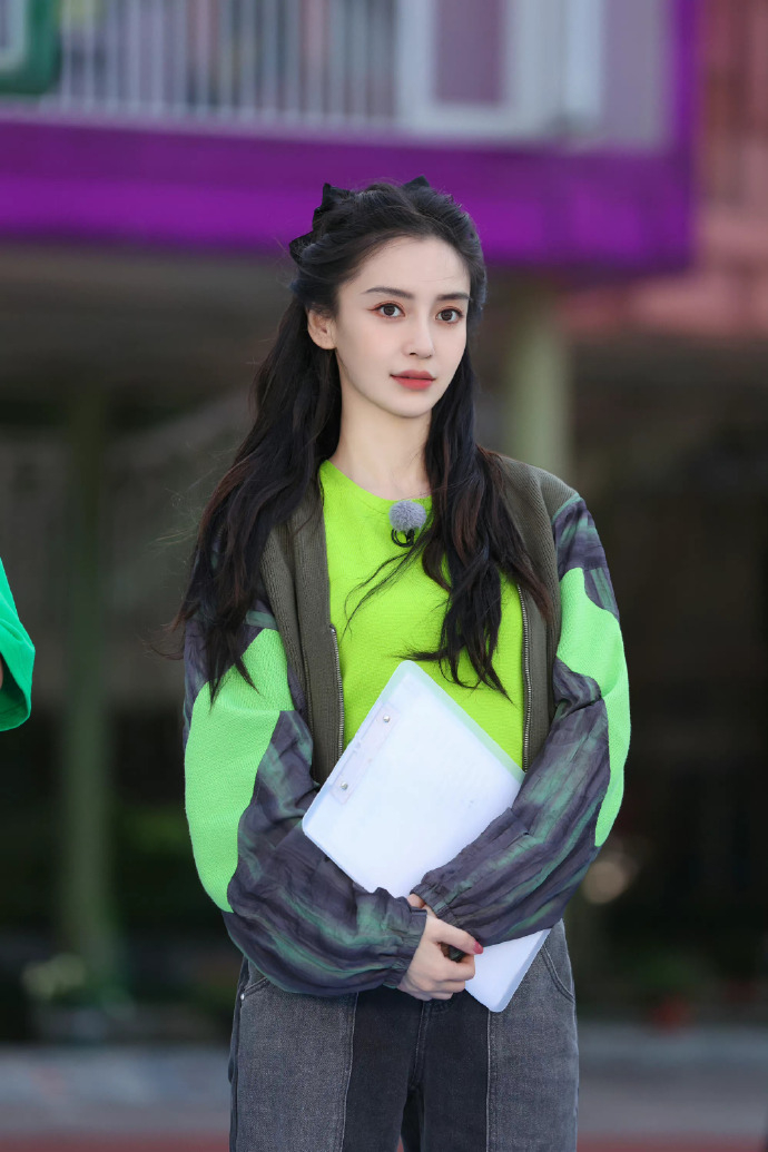 杨颖|《奔跑吧》官宣定档，白鹿宋雨琦纷纷升咖，杨颖被爆想要飞行遭拒