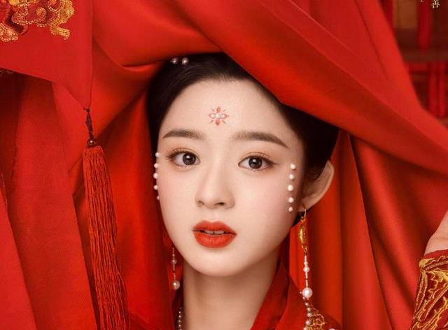 五美恃靓行凶！《五福临门》首播破2000万，连看4集，一个字