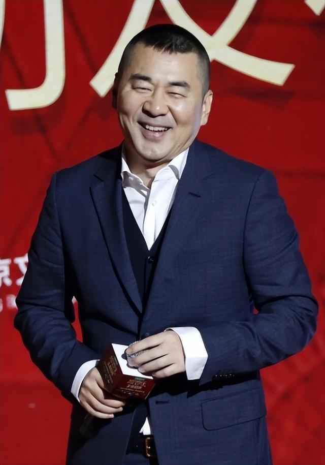 陈建斌缺席与辉同行新疆行，董宇辉离开俞敏洪的后遗症开始显现