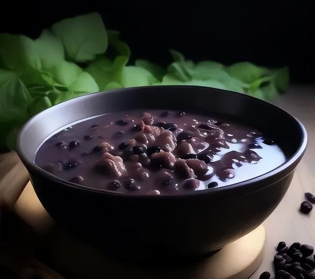 它是“天然褪黑素”,女人夏天要多吃,美白祛湿,晒黑也能白回来