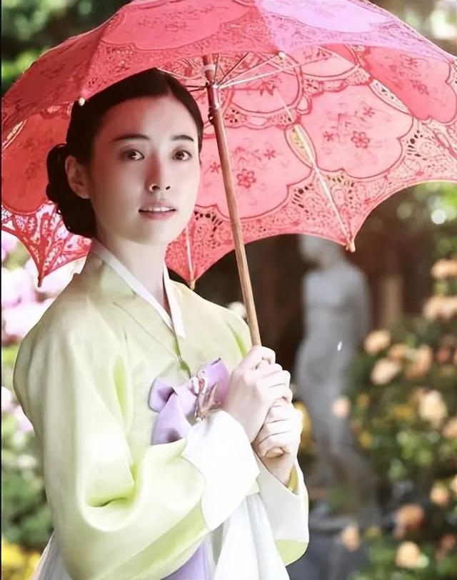 最新排名!2024年韩国最美的10位女星出炉了:宋慧乔冲进前3名