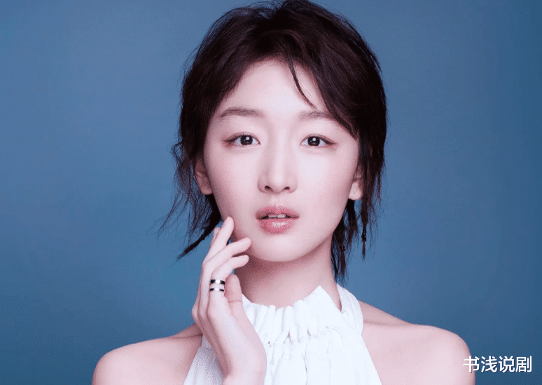 32岁周冬雨再被LV大客户吐槽，脾气大，拉个脸，更多合影细节曝出