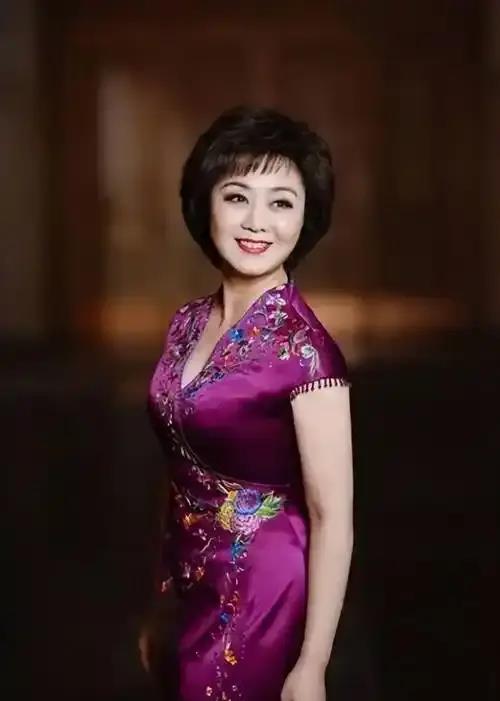 李胜素十张珍贵的照片,见证“京剧第一美人”才貌俱佳