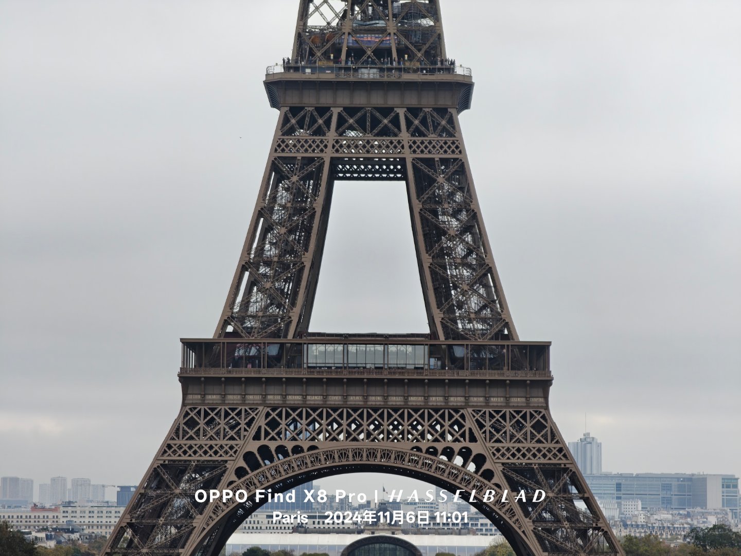 Find X8 Pro实拍埃菲尔铁塔，双潜望长焦有多强？