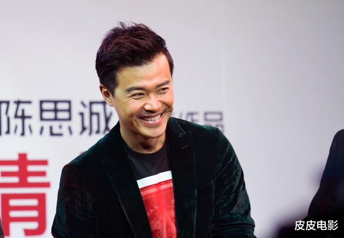 没想到，2025一开年，王千源这剧会以这种方式，撕开娱乐圈遮羞布