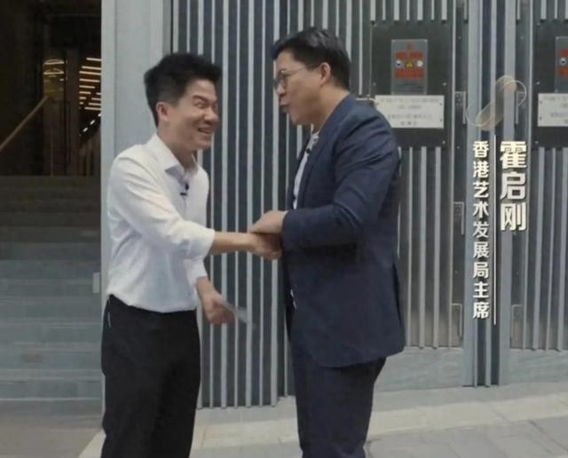 董宇辉|董宇辉25日晚透露巨大信息量：请假两周，两场阅山河，出国录综艺