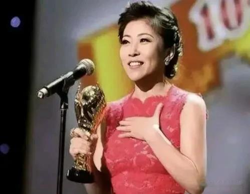 她是体坛最大败类！卷走数十亿逃往美国，如今购飞机住豪宅遭唾骂?