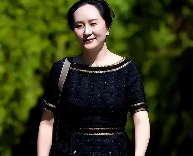 同样是任正非的基因,把孟晚舟和姚安娜一对比,差距明显就出来了