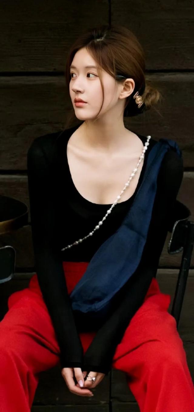 赵露思，那种天然加科技之美，塑造出完美颜值