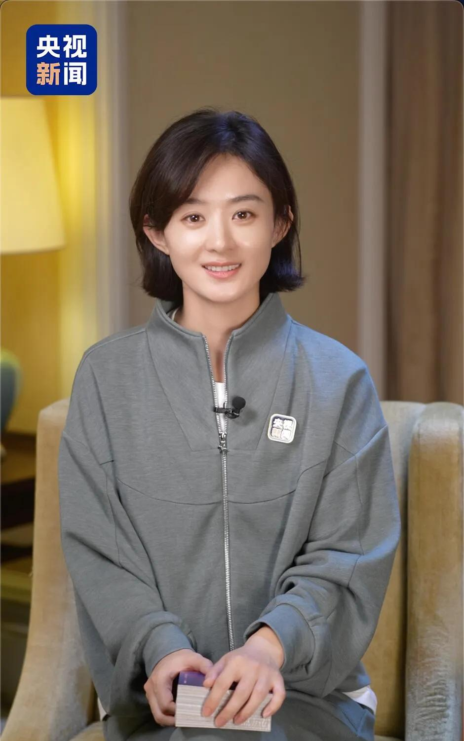 当同期女星还在比美比代言的时候,赵丽颖素颜在央视赢麻了