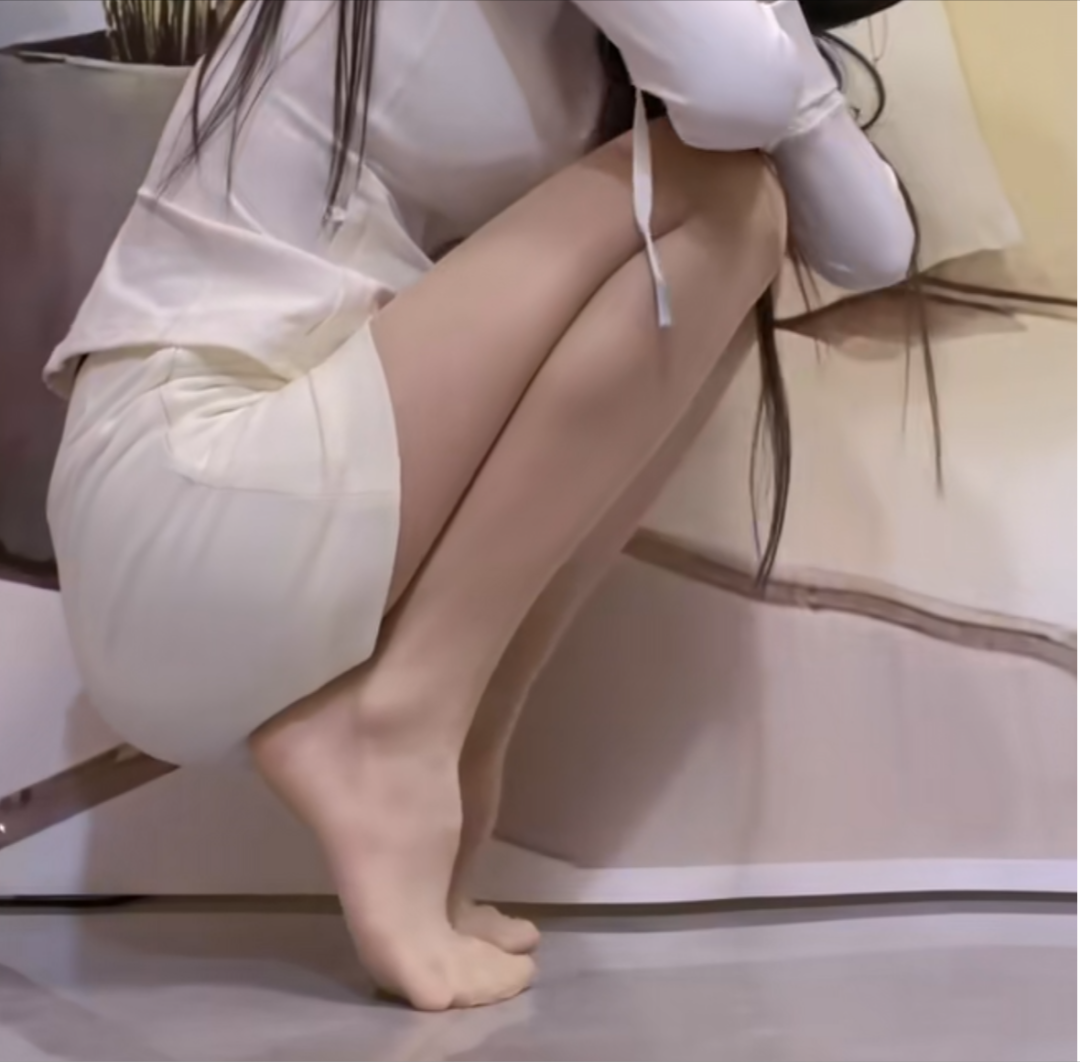 迪丽热巴同款“天使蹲”火了！跑者你蹲了吗？一试便知跑步能力！