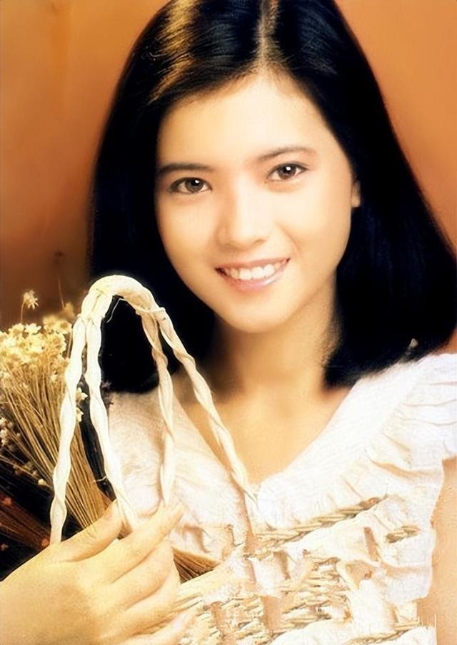 铭记!蓝洁瑛去世6年后,姜大卫的妻子说出了她的故事