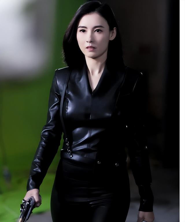 张柏芝首次承认，伤她的不是陈冠希，而是让她3年怀孕5次的男人