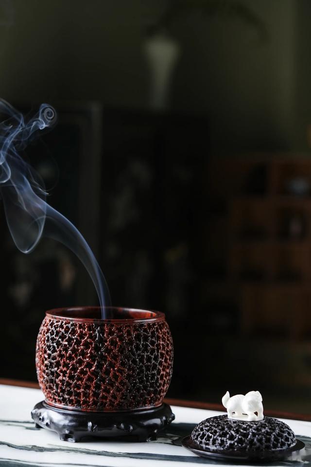 小叶紫檀｜盘根香炉