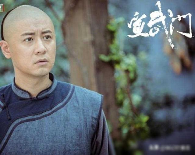当硅胶脸混进《宣武门》,雍容华贵被打回原形,导演再强也没有用