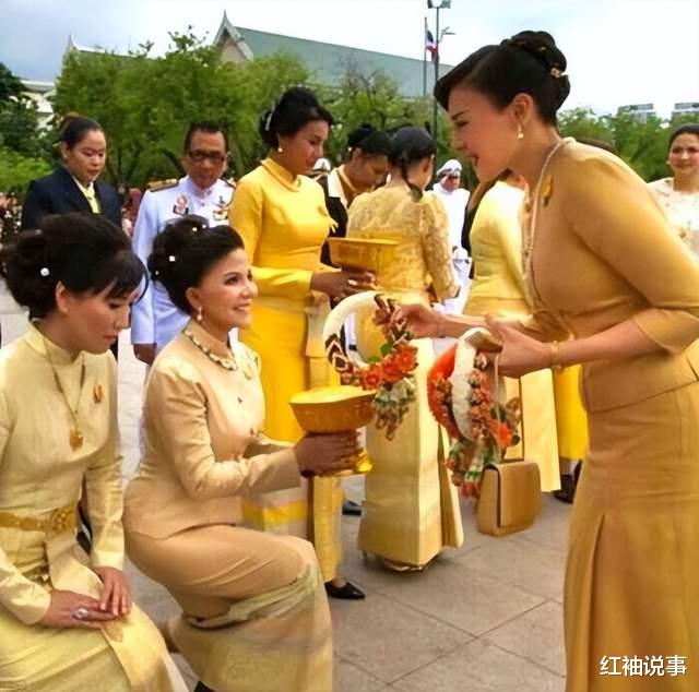 西拉米是后宫颜霸，身穿一袭便服依旧惊艳，外形条件比苏提达好