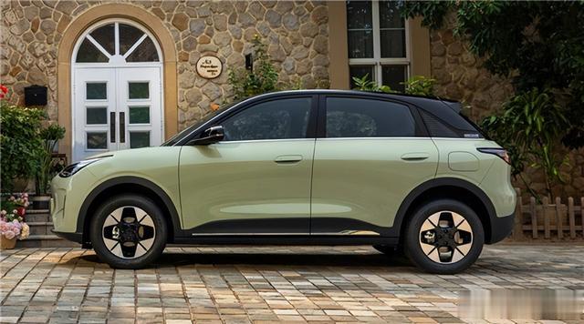 刷新A0级电轿交付记录！吉利星愿上市33天交付突破20000+台