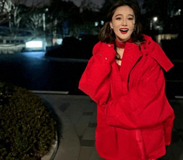 和李晨分手后,她搬进豪宅结婚生女,现在已全部洗白,家庭幸福