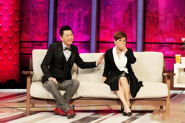 主持人李静:从央视裸辞,转身自己当老板,嫁给史可的前夫不后悔