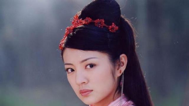 这竟然是安以轩？百亿老公被判14年，夫妻大难临头各自飞，真的吗