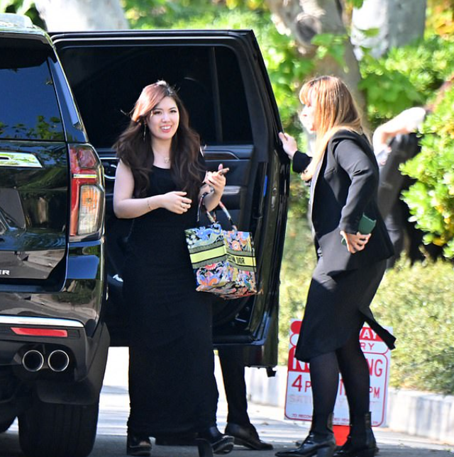 93岁默多克第5次大婚，邓文迪惊喜现身祝贺，与67岁新娘子是闺蜜