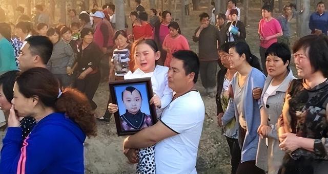 原来他已经去世9年!6岁登上春晚8岁去世,患病时还在继续演出