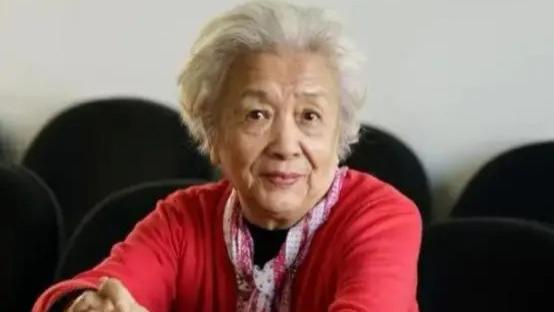 著名表演艺术家去世！儿媳妇透露去世原因和细节