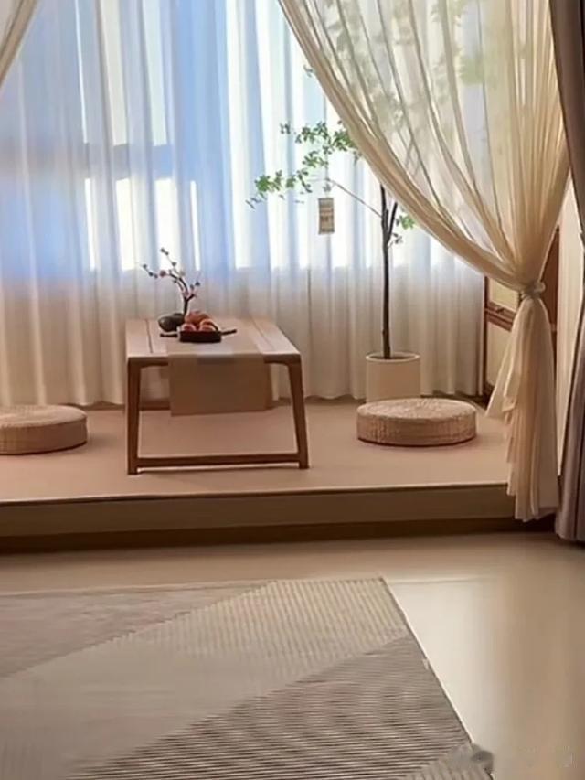 我54岁,突然发现,绝经后越来越好看的女人,都有五个特质,很准