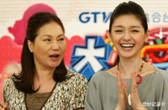 汪小菲S酒店将停业，网友热议中意外曝光另一场风波