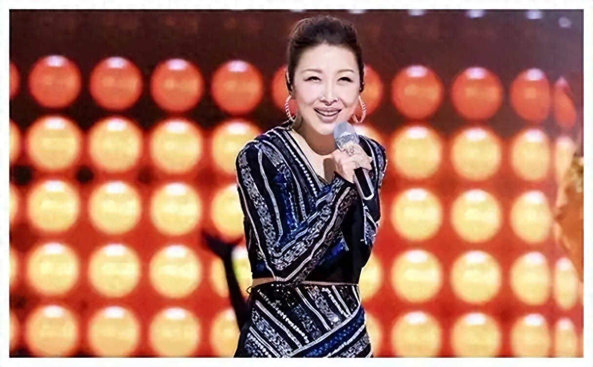 孙悦：嫁大9岁10亿富豪，生冠军儿子如今的她，证明李健没说错