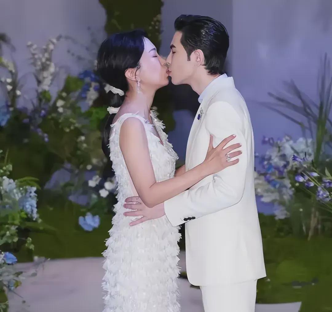 萧敬腾婚礼:林有慧戴千万钻戒,陈乔恩挺孕肚,贾静雯全家齐现身