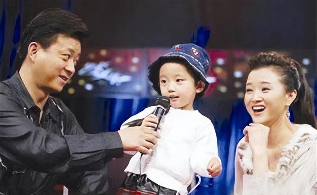 58岁宋祖英近况罕见曝光:住北京豪宅,穿香奈儿,身材丰腴不显老