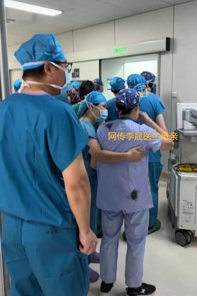 一路走好!七月刚过完六位名人相继离世,有三人同一天逝世