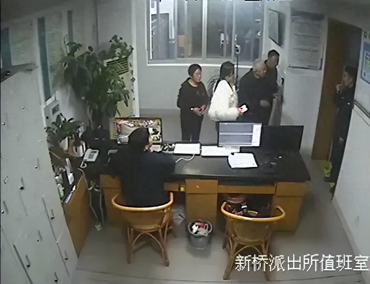 浙江女子随手扔掉爸爸2个保温杯,结果出事了!警察连夜出动